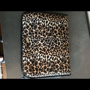 Silpada tri-fold jewelry organizer